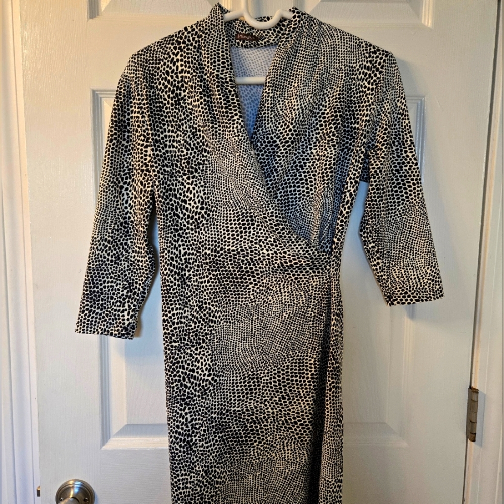 J. McLaughlin Cream/Black Animal Print V-Neck Catalina Cloth Dress Sz S